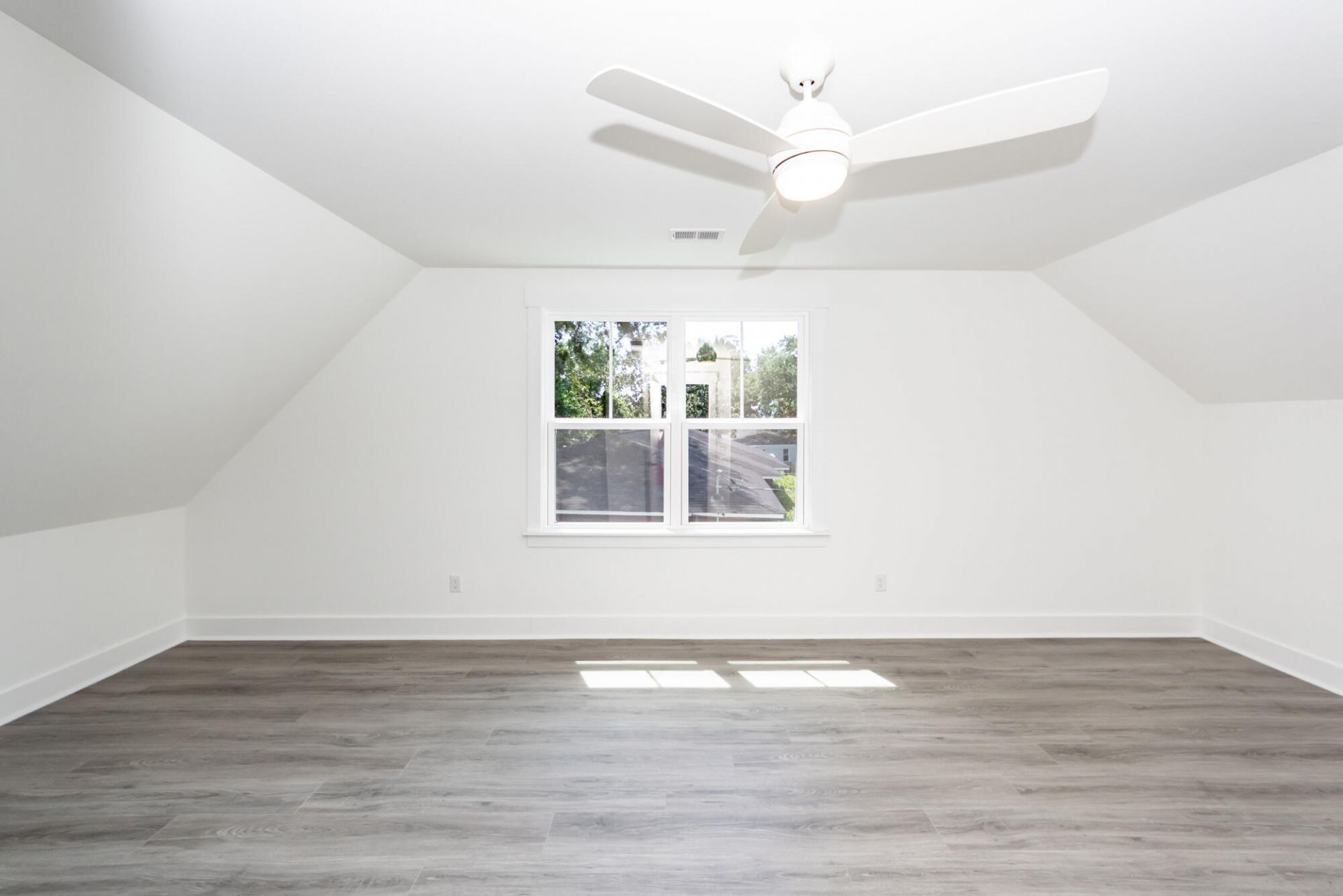 1413 Iroquois Street Photo 39