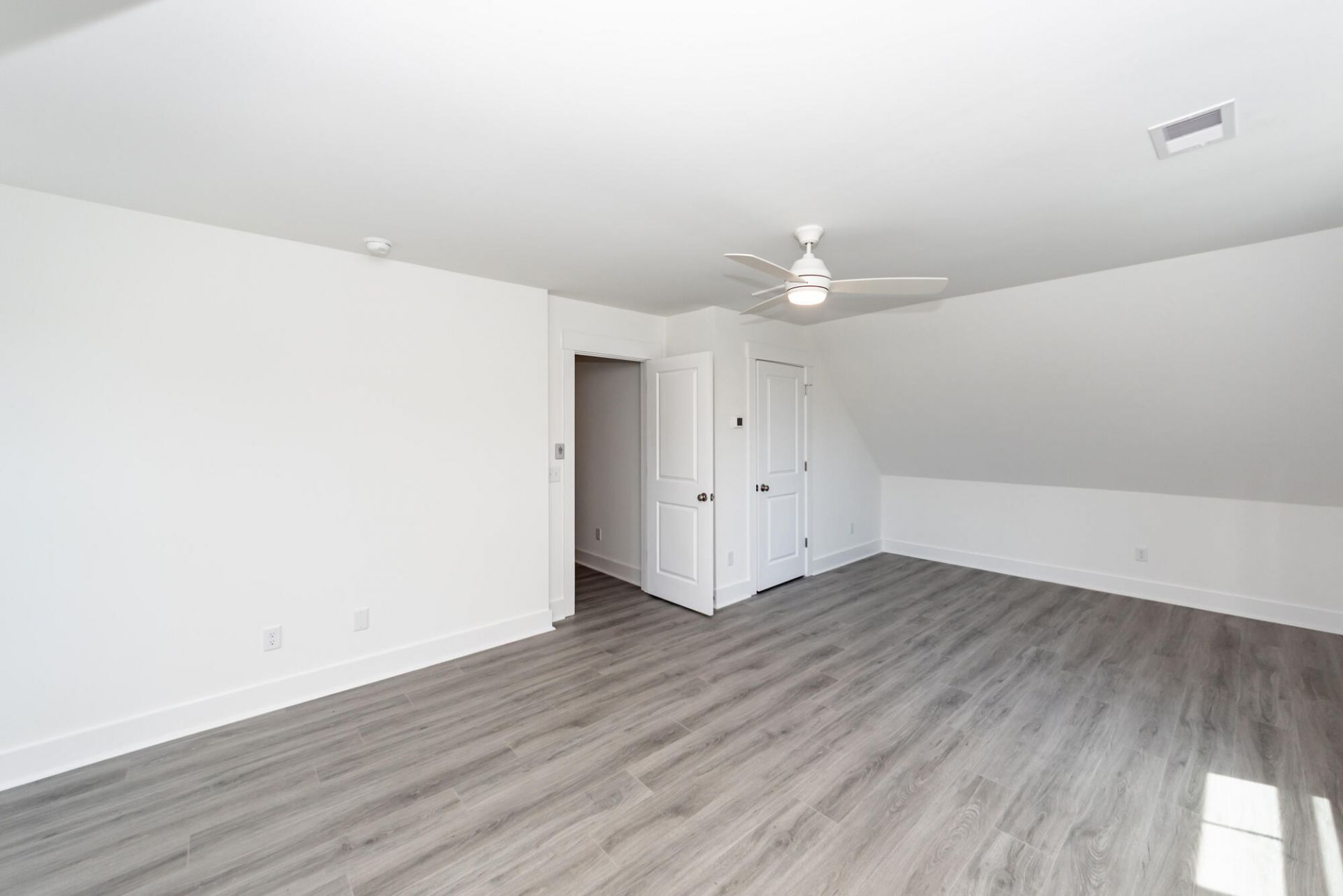 1413 Iroquois Street Photo 41