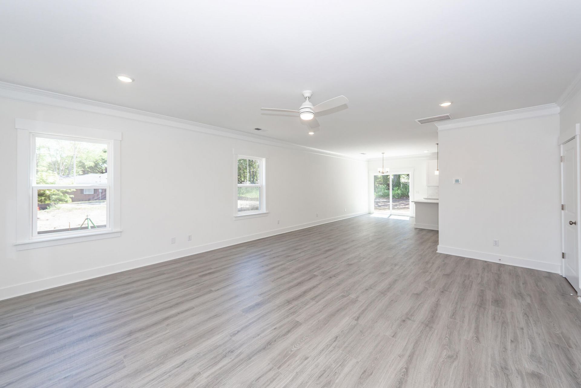 1413 Iroquois Street Photo 5