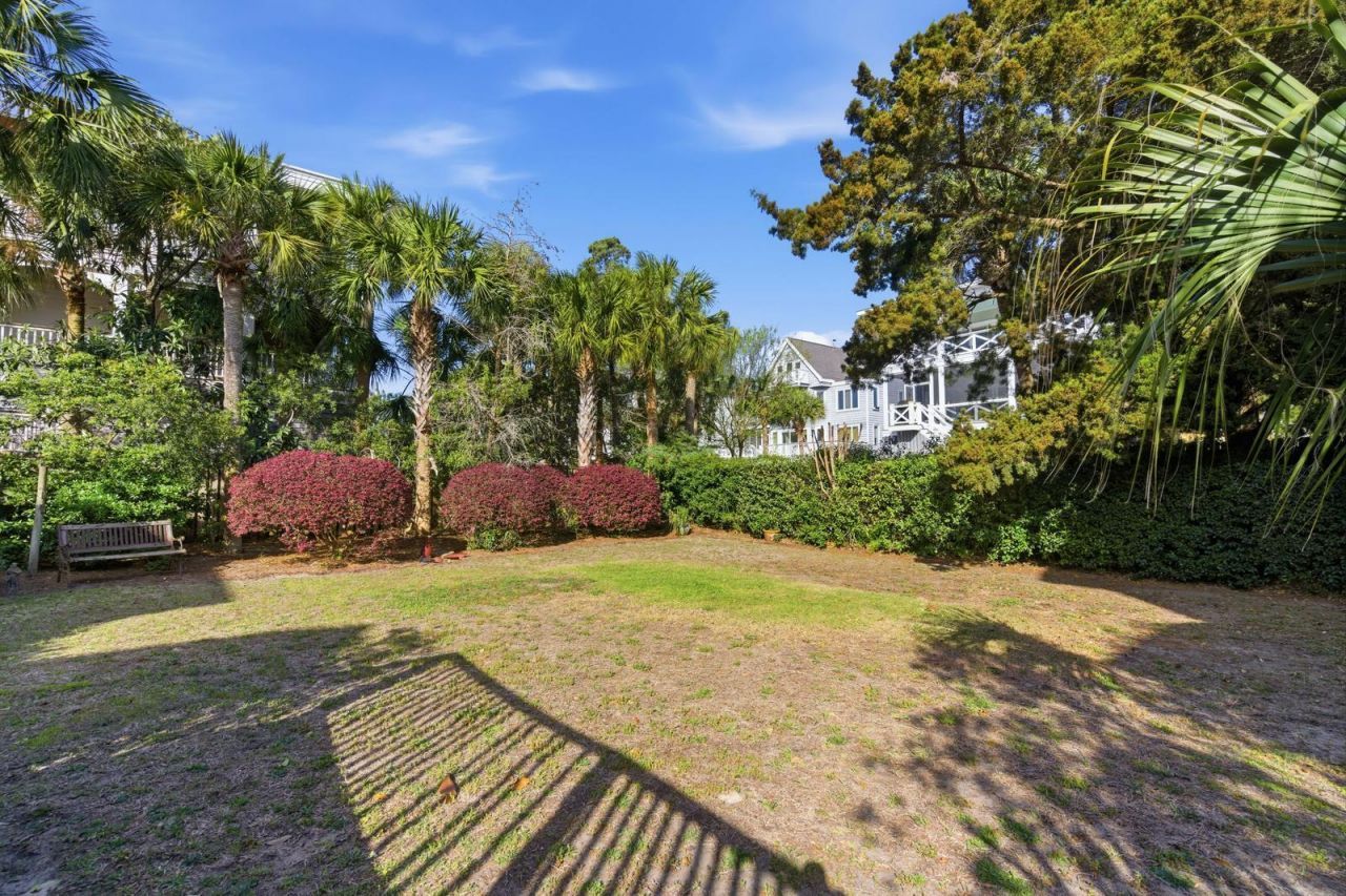 3 5th Avenue Photo 10