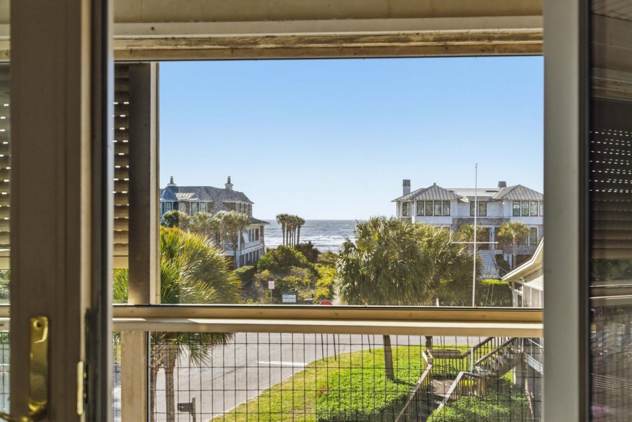 3 5th Avenue Photo 6