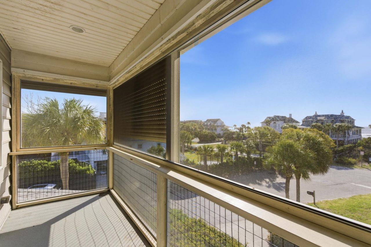 3 5th Avenue Photo 7