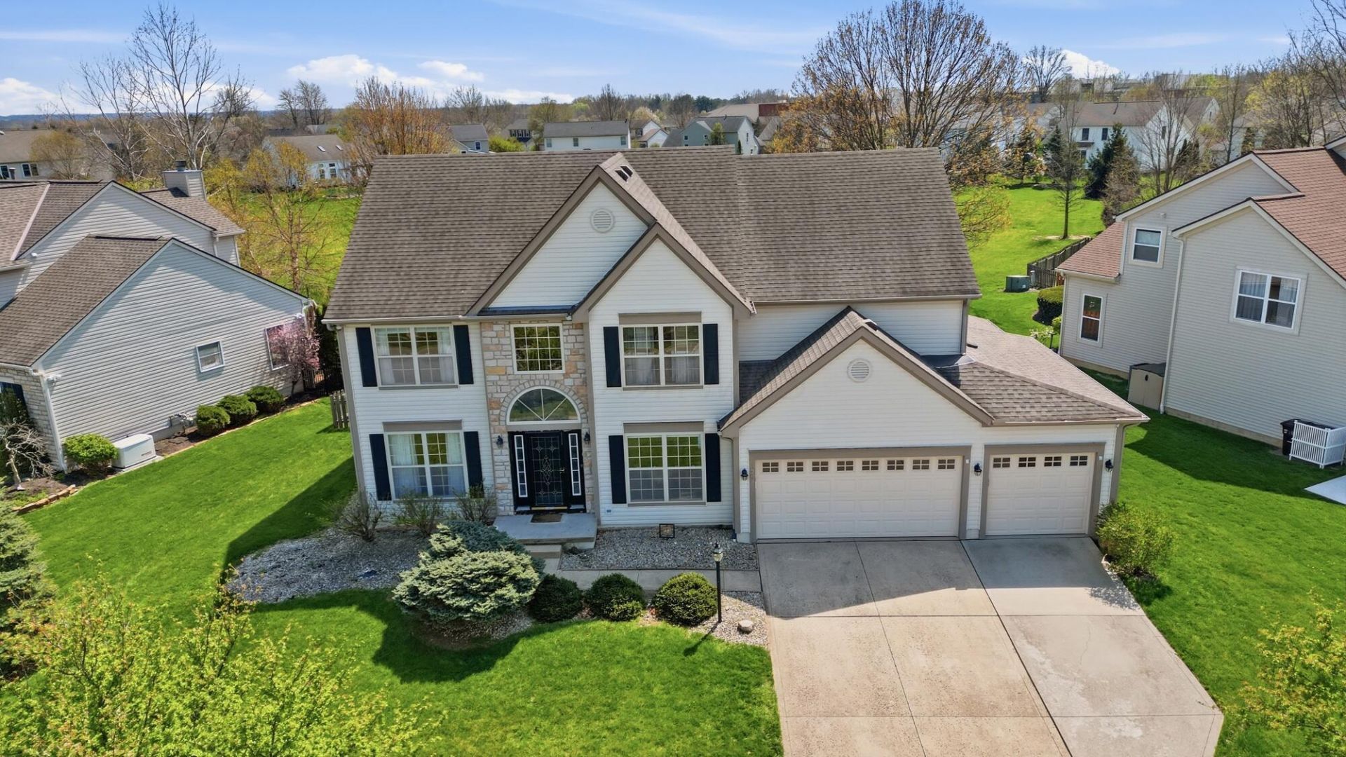 6293 Andrews Drive W, Westerville, OH 43082 Main Photo