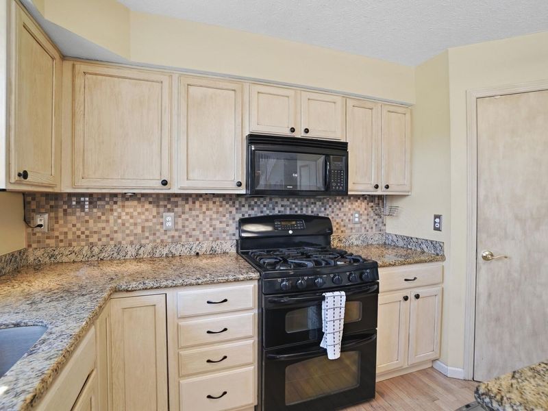 6293 Andrews Drive W, Westerville, OH 43082 Photo 22