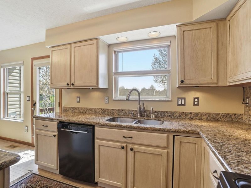 6293 Andrews Drive W, Westerville, OH 43082 Photo 23