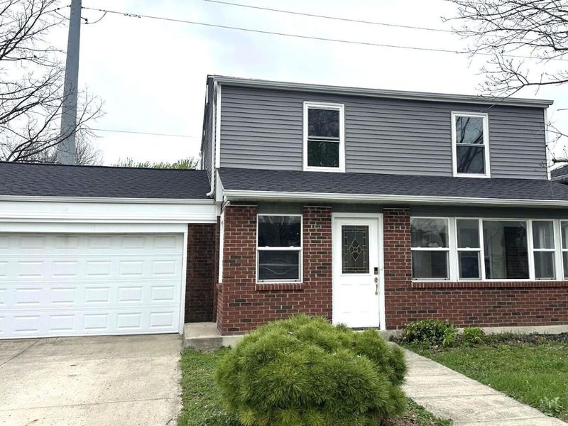 8800 Hubbard Drive N, Galloway, OH 43119 Photo 1