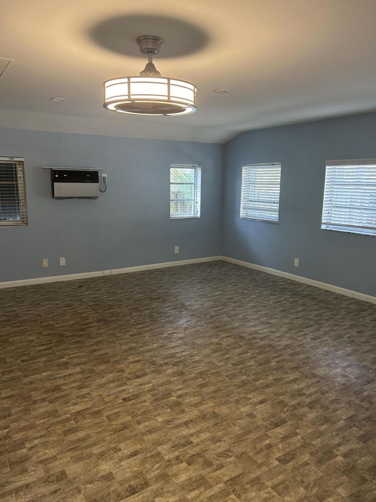 704 NE 20th Avenue, Fort Lauderdale, FL 33304 Photo