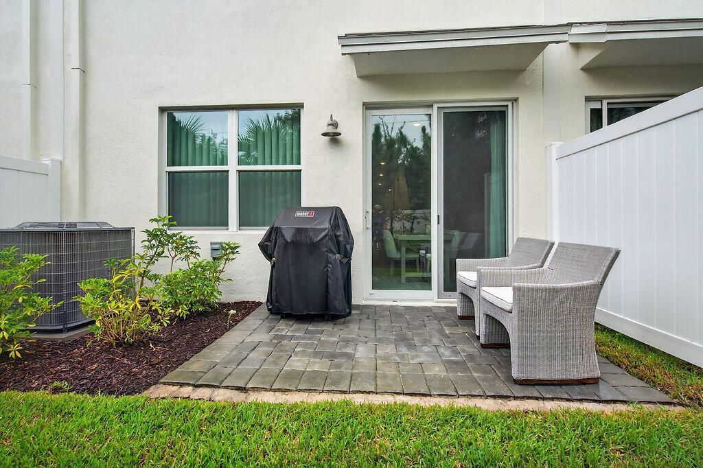 5696 SE Edgewater Circle, Stuart, FL 34997 Photo