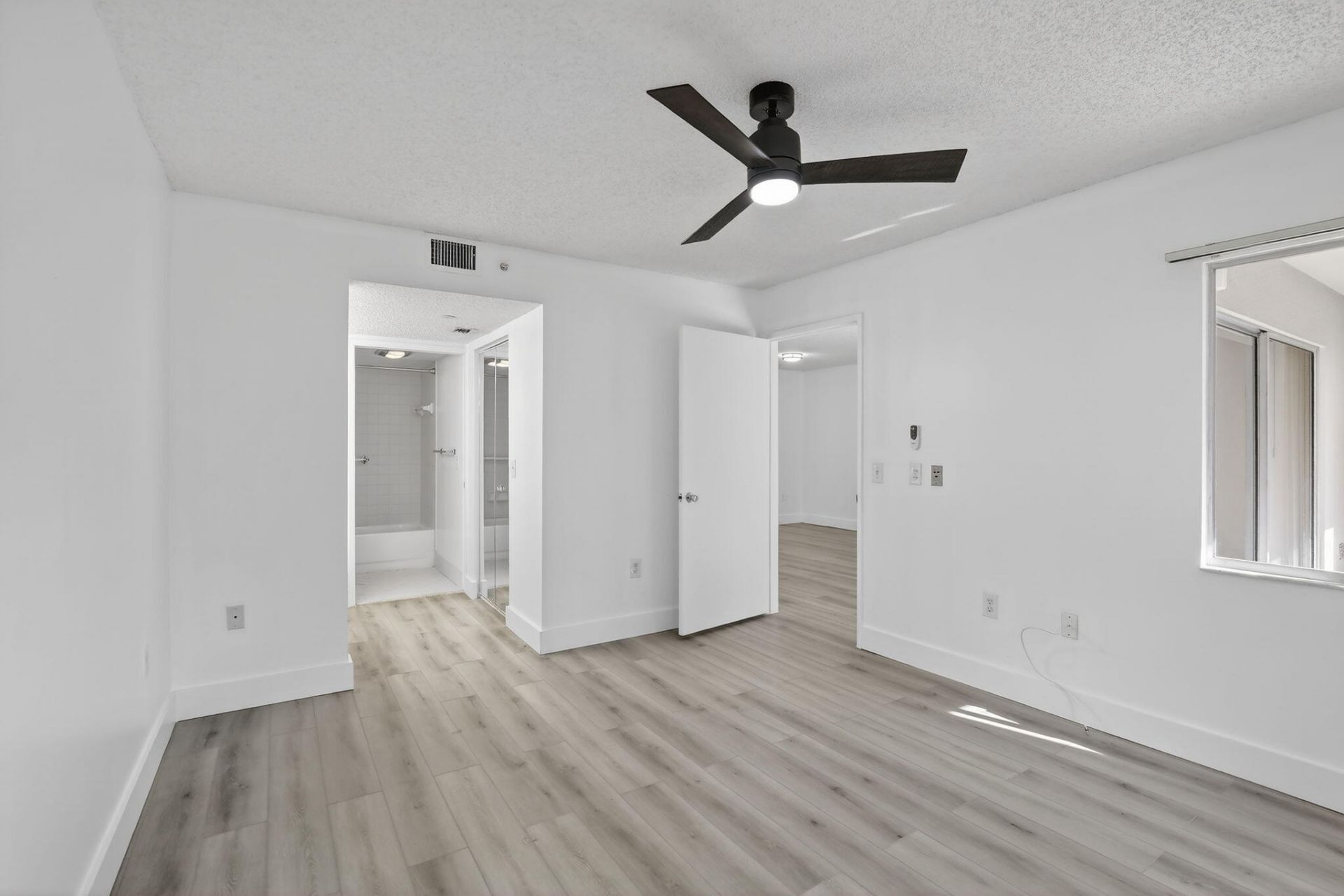900 SW 142nd Avenue, Unit 305l, Pembroke Pines, FL 33027 Photo