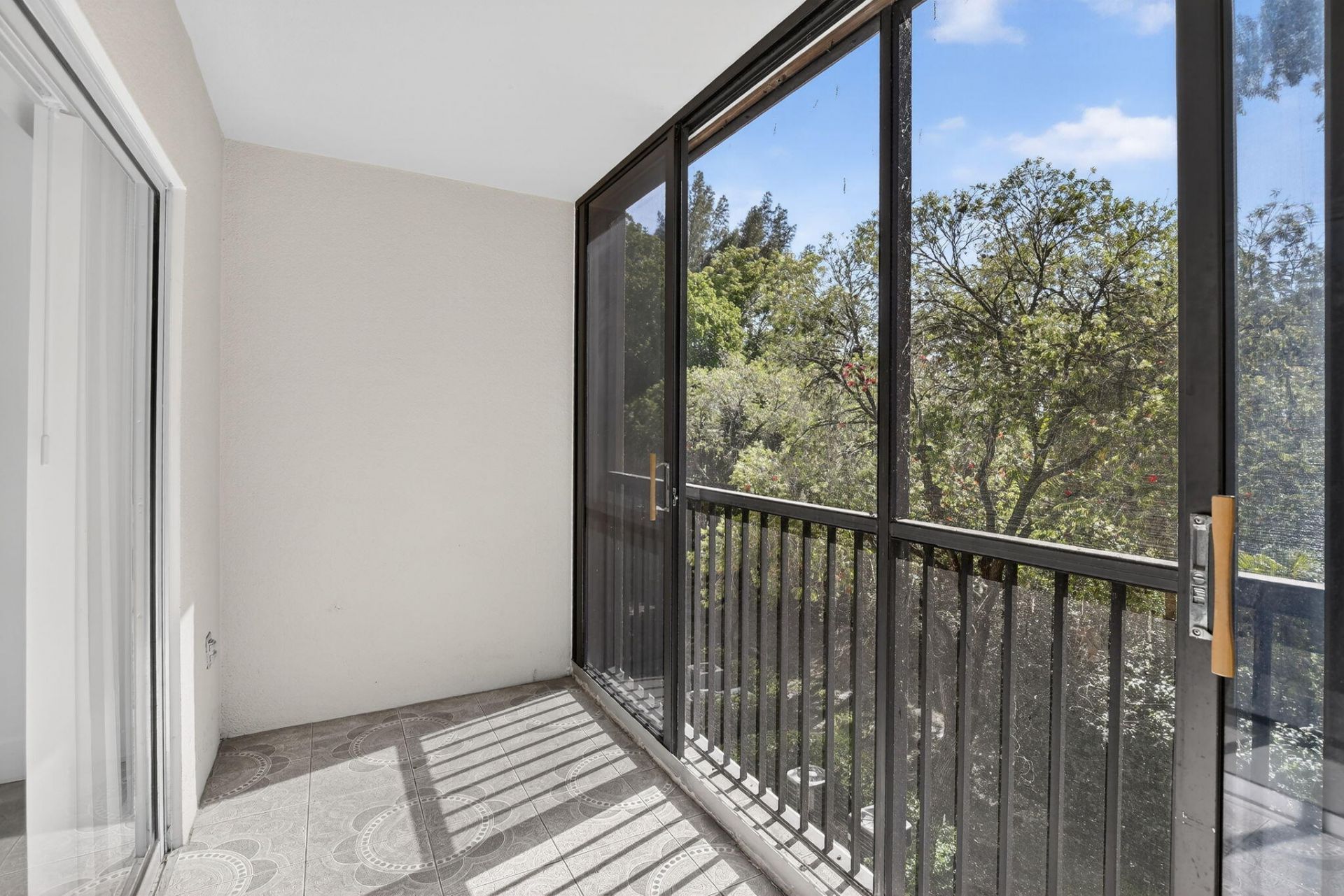 900 SW 142nd Avenue, Unit 305l, Pembroke Pines, FL 33027 Photo