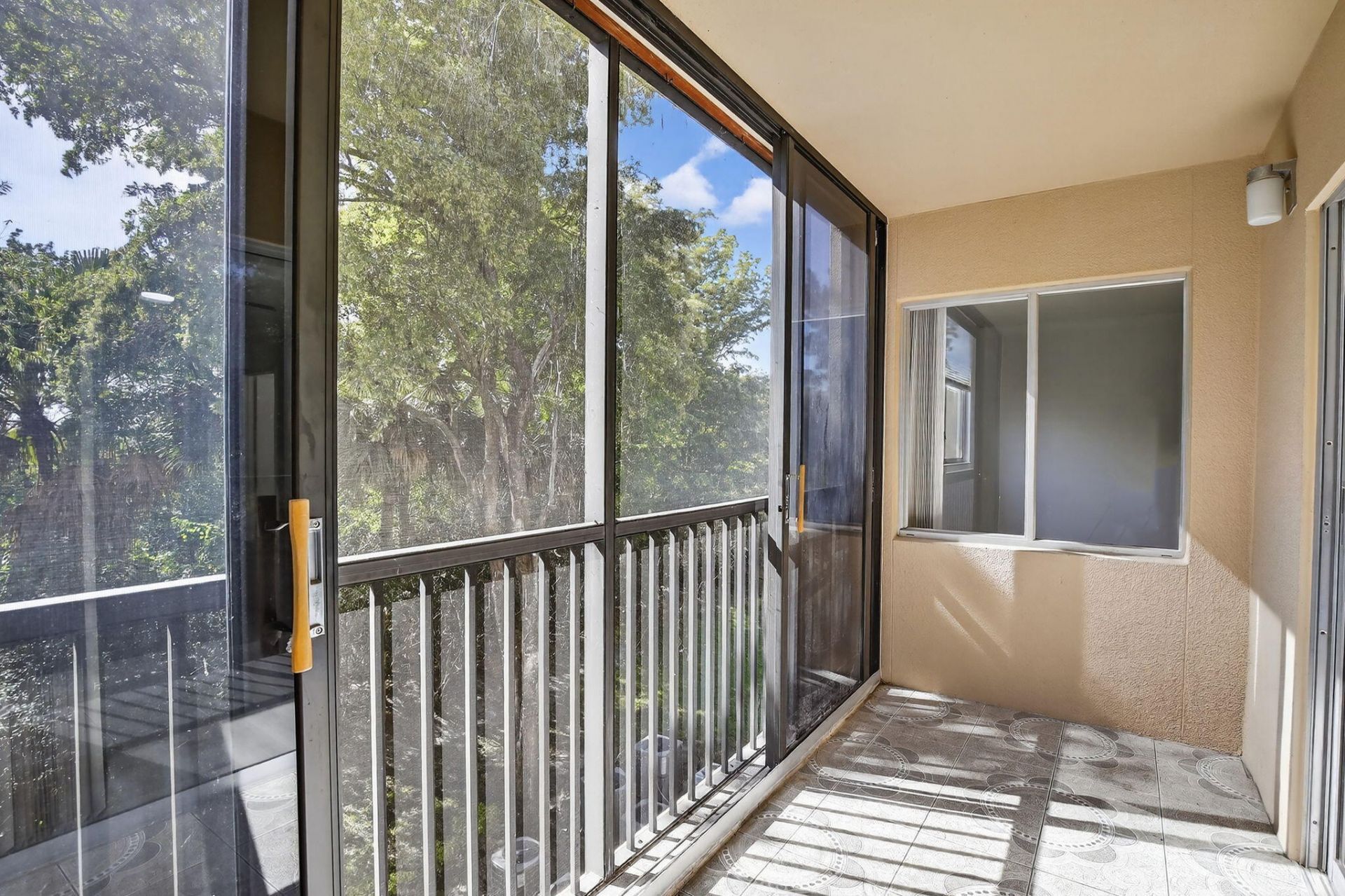 900 SW 142nd Avenue, Unit 305l, Pembroke Pines, FL 33027 Photo