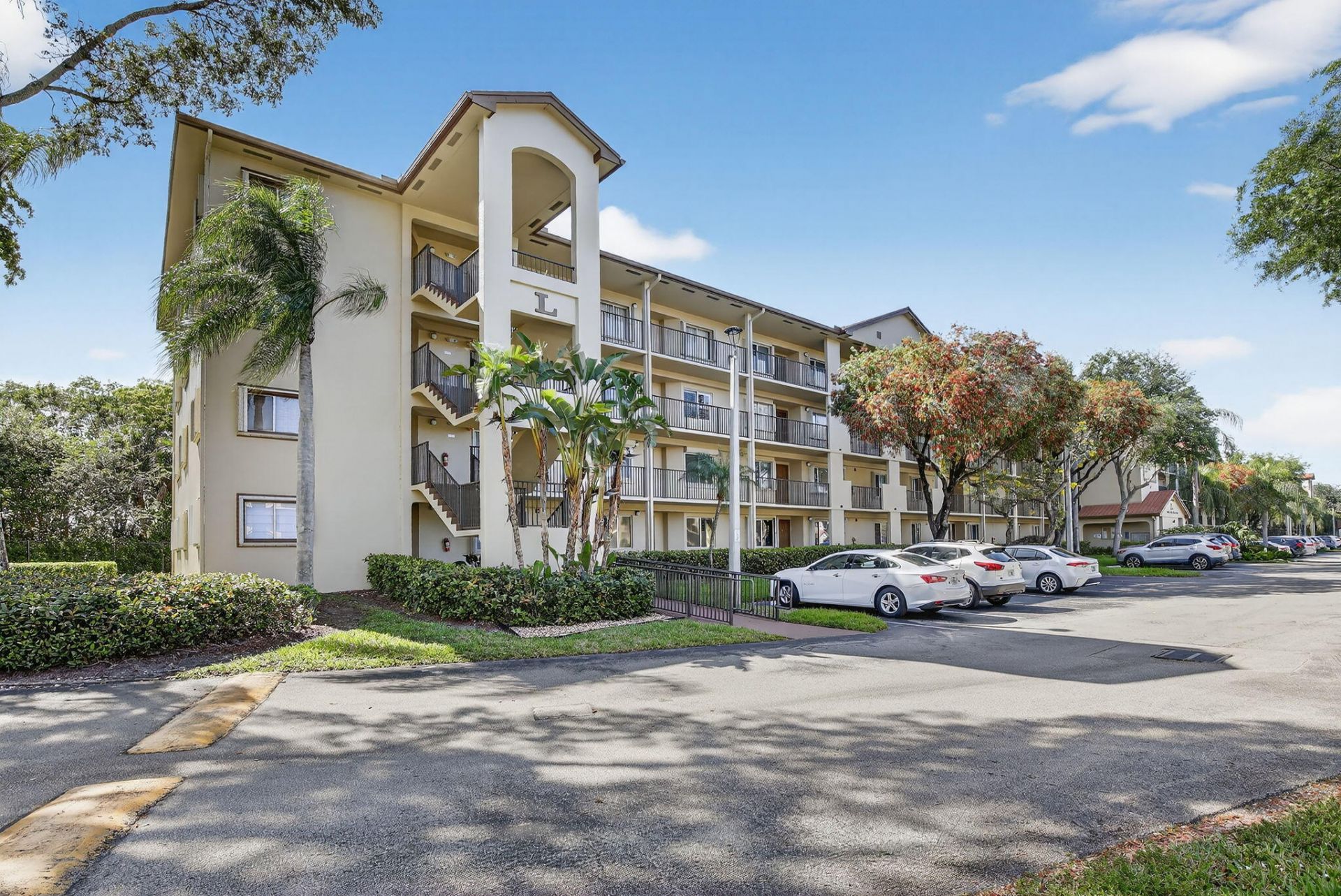 900 SW 142nd Avenue, Unit 305l, Pembroke Pines, FL 33027 Photo