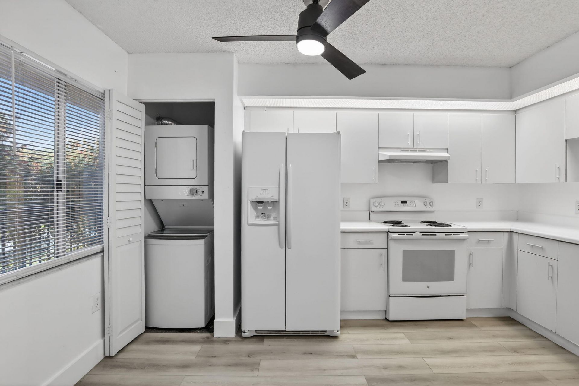 900 SW 142nd Avenue, Unit 305l, Pembroke Pines, FL 33027 Photo