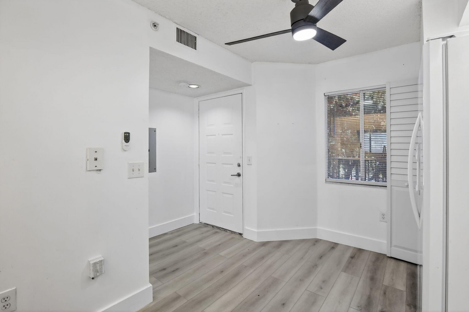 900 SW 142nd Avenue, Unit 305l, Pembroke Pines, FL 33027 Photo