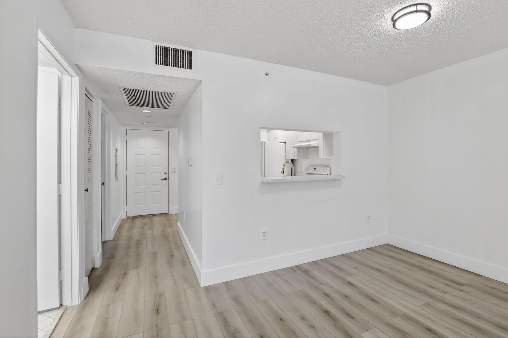 900 SW 142nd Avenue, Unit 305l, Pembroke Pines, FL 33027 Photo