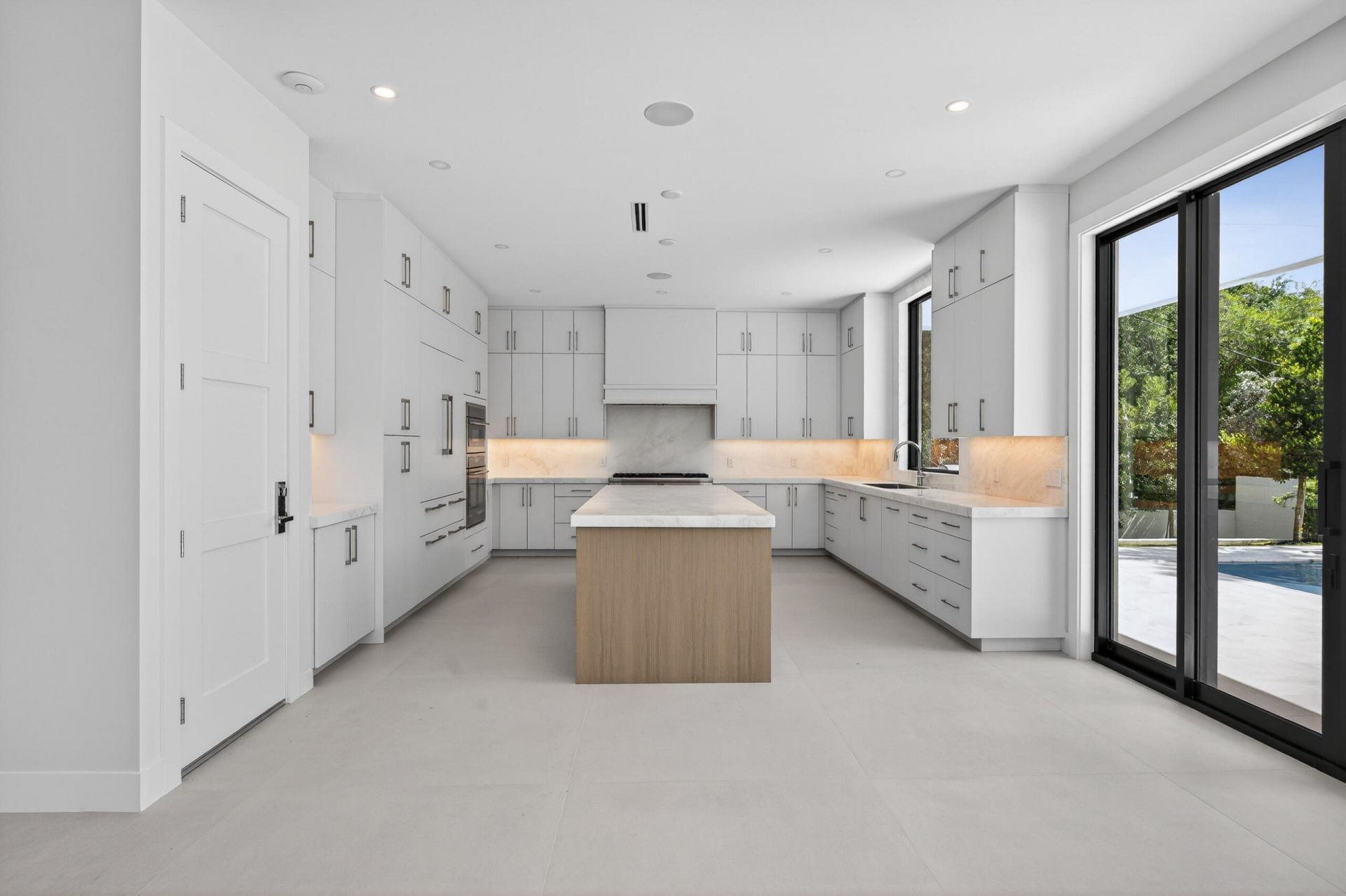 1550 Ponce De Leon Drive, Fort Lauderdale, FL 33316 Photo