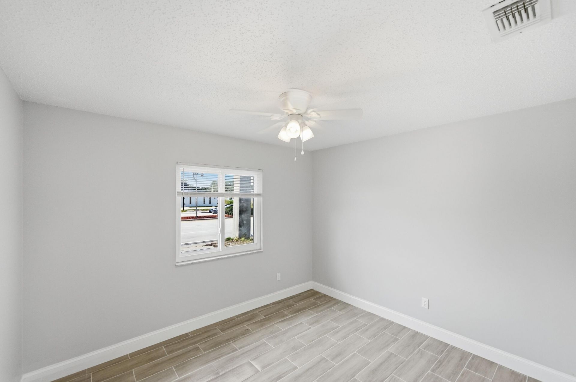 651 SE Port St Lucie Boulevard, Port Saint Lucie, FL 34984 Photo