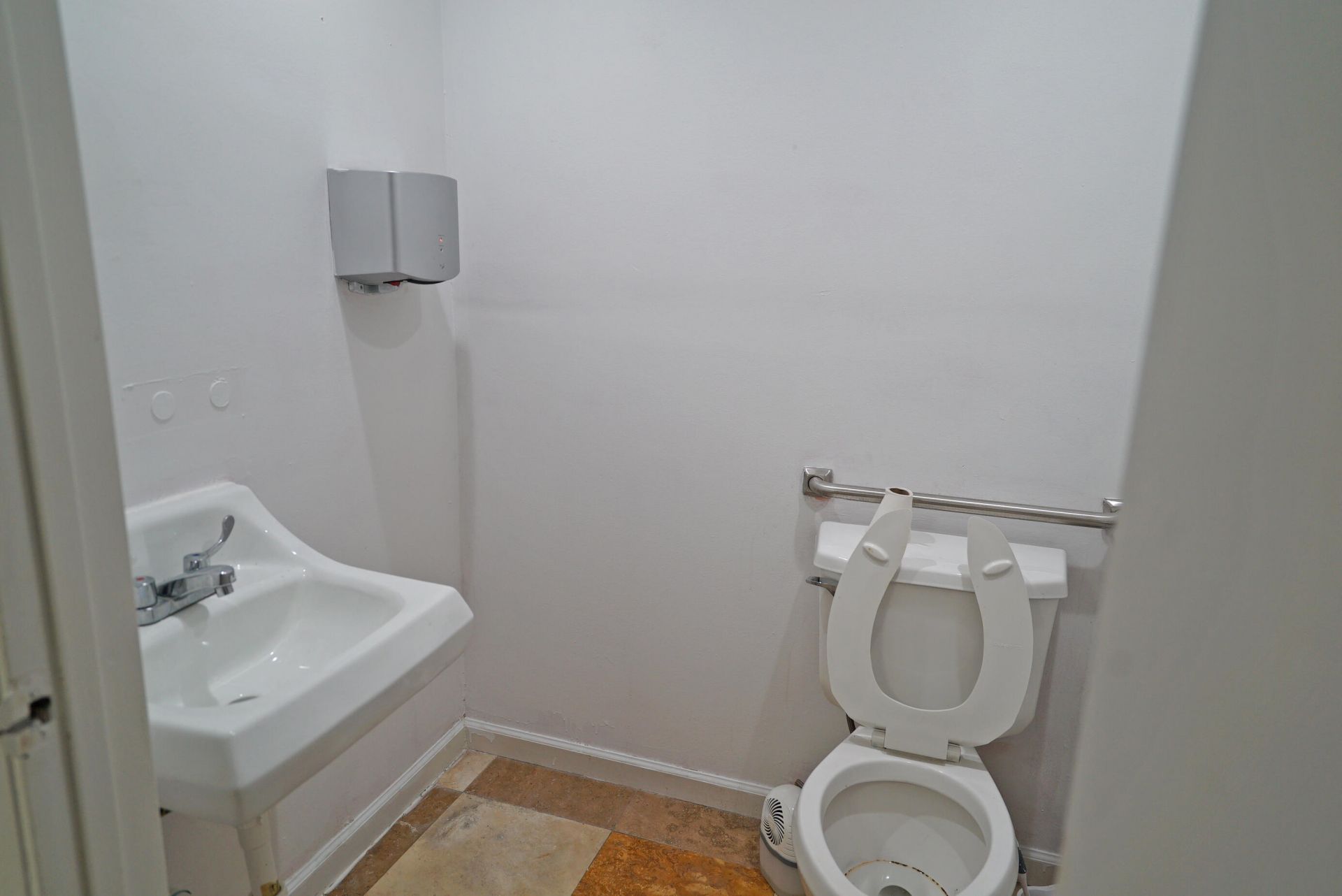 1365 SW 22nd Street, Miami, FL 33188 Photo