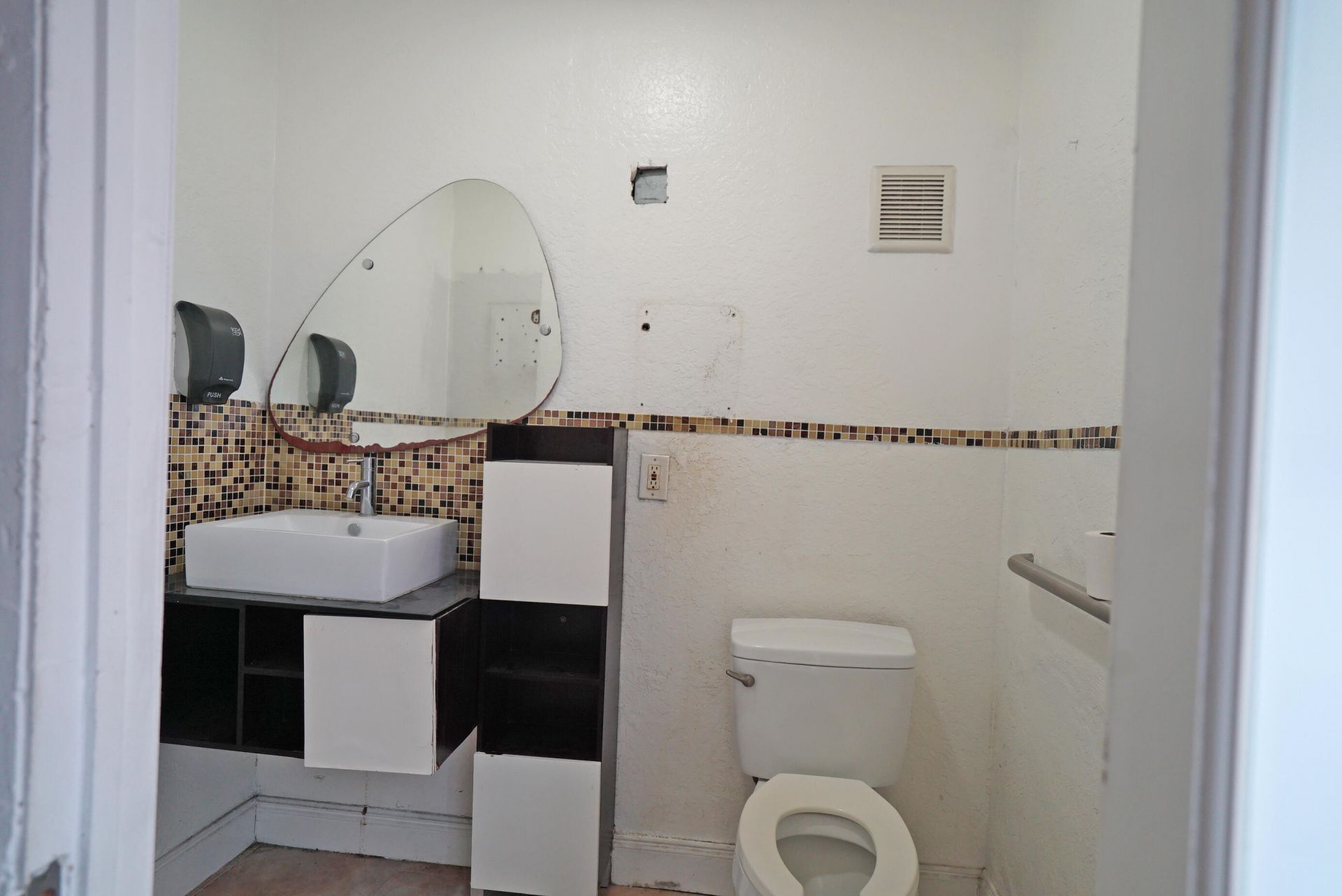 1365 SW 22nd Street, Miami, FL 33188 Photo