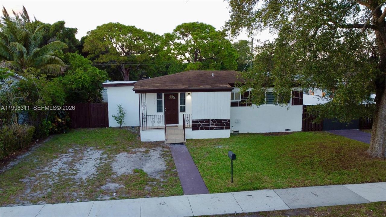 1715 NW 180th Ter, Miami Gardens, FL 33056 Photo
