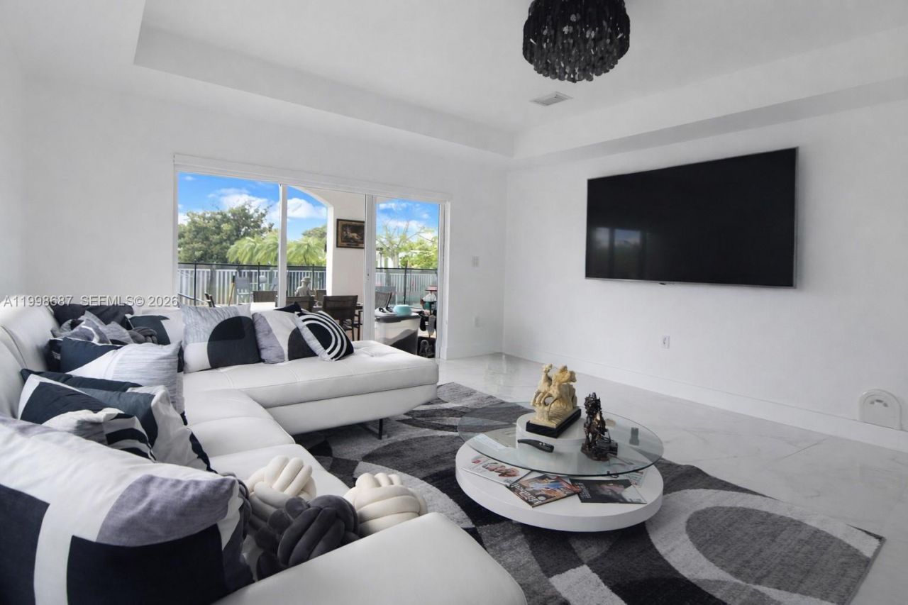 15045 SW 38th Ter , Miami, FL 33185 Photo