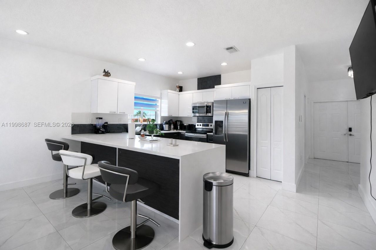 15045 SW 38th Ter , Miami, FL 33185 Photo