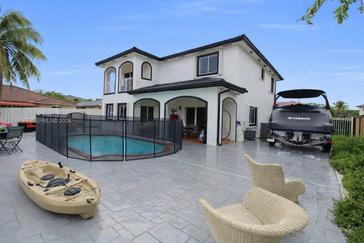 15045 SW 38th Ter , Miami, FL 33185 Photo