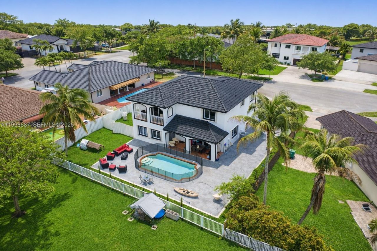 15045 SW 38th Ter , Miami, FL 33185 Photo