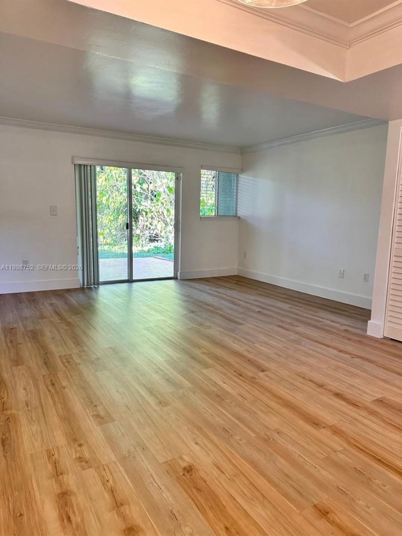 11091 NW 7th St, Unit 104, Miami, FL 33172 Photo