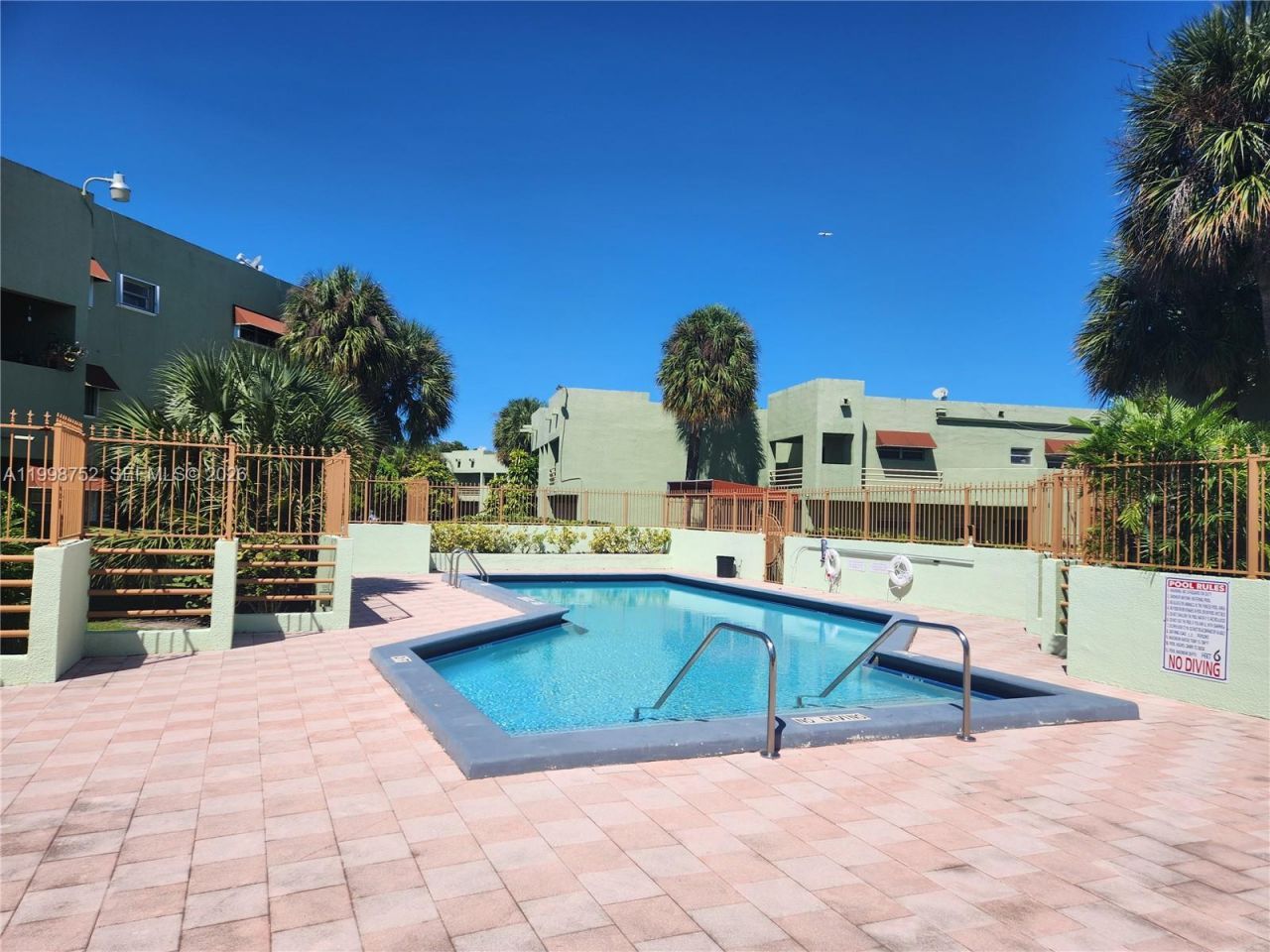 11091 NW 7th St, Unit 104, Miami, FL 33172 Photo