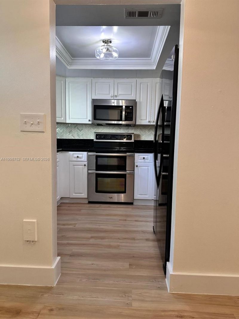 11091 NW 7th St, Unit 104, Miami, FL 33172 Photo