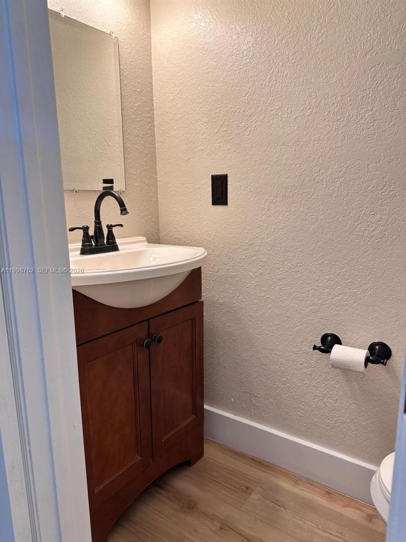 11091 NW 7th St, Unit 104, Miami, FL 33172 Photo