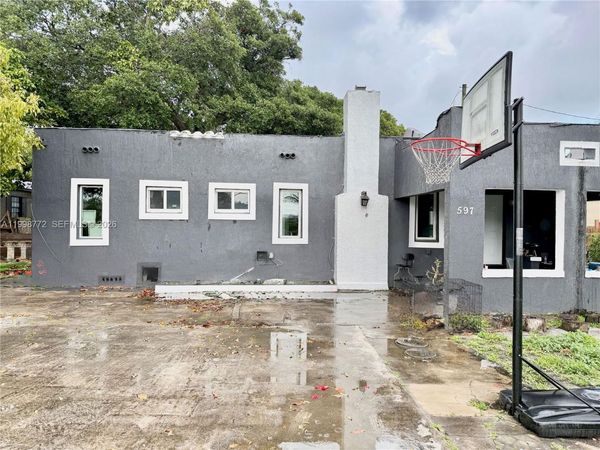 597 NW 69th St, Miami, FL 33150