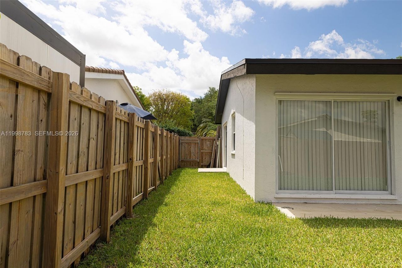 10241 SW 128th Ave, Miami, FL 33186 Photo