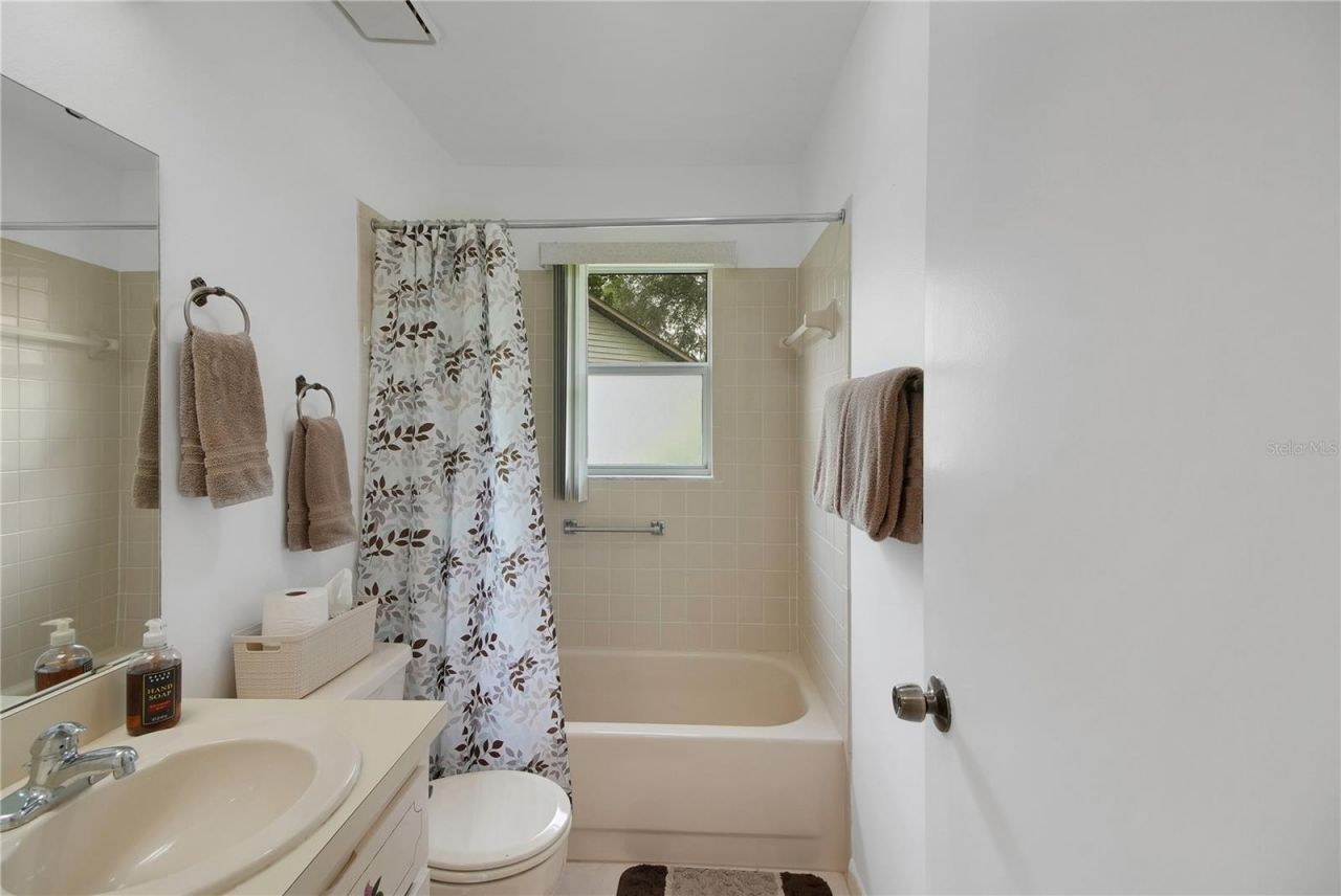 335 River Glass Court , Leesburg, FL 34788 Photo