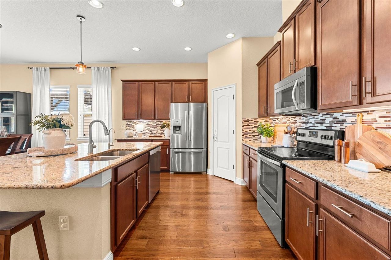 8115 Champions Forest Way, Tampa, FL 33635 Photo