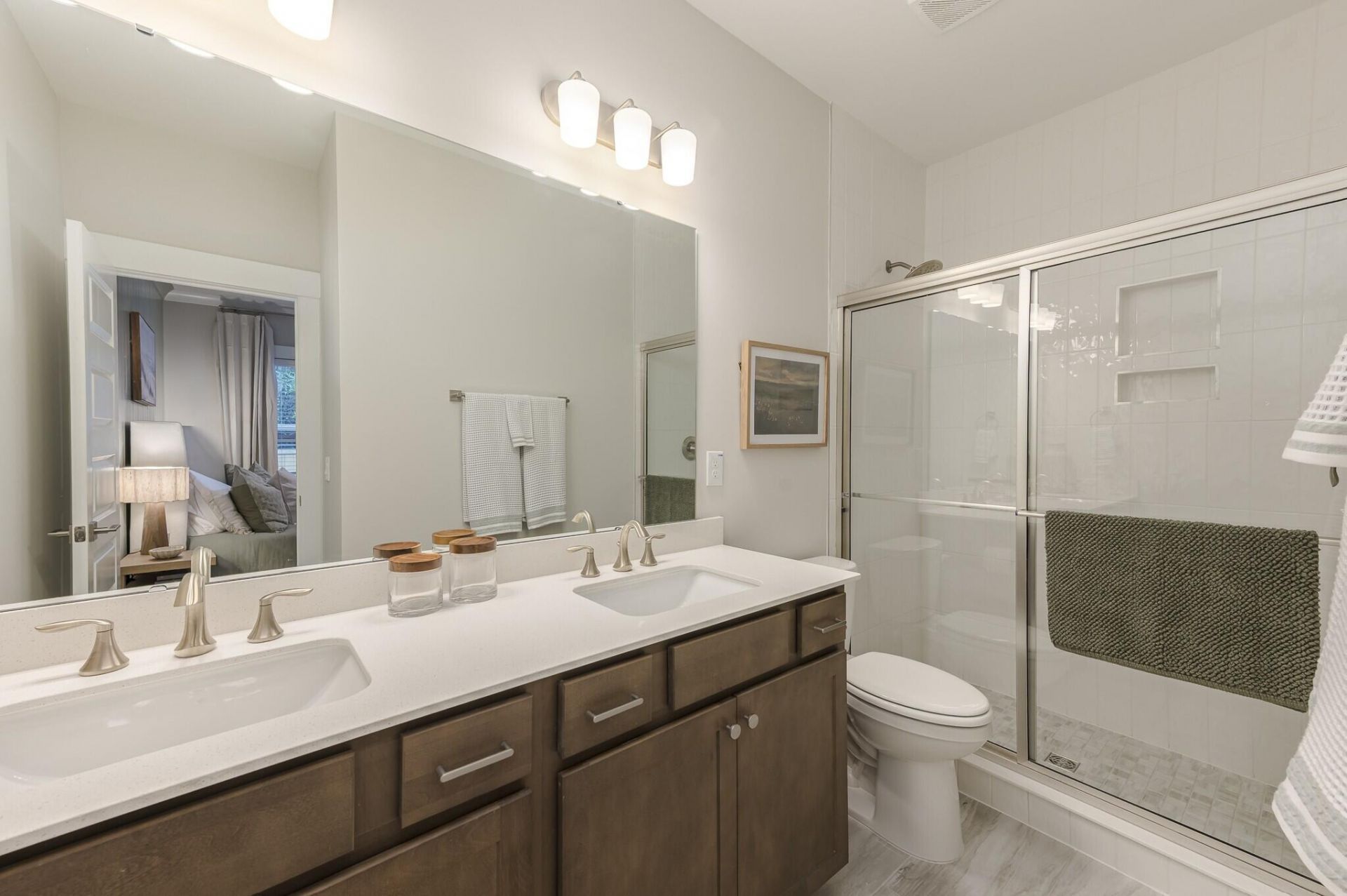 5008 Buggs Lane Photo 10