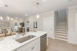 5008 Buggs Lane photo 4