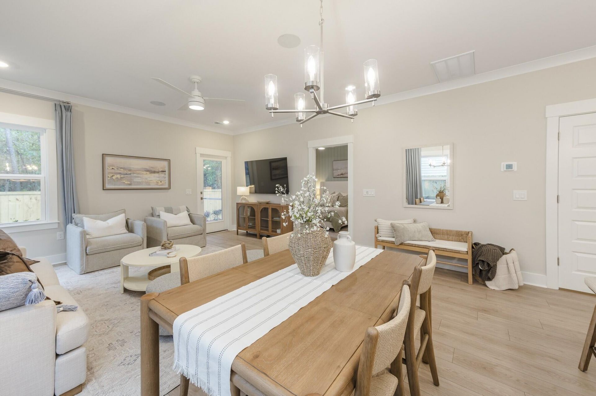 5008 Buggs Lane Photo 7