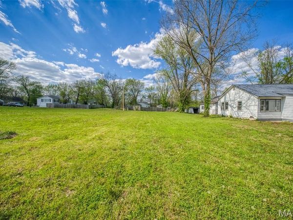 315 E Eldon Street , St James, MO 65559