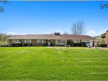 5447 Longview Drive, Cross Lanes, WV 25313