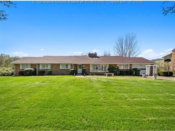 5447 Longview Drive, Cross Lanes, WV 25313