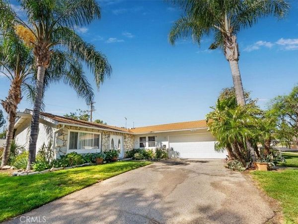 23000 Lull Street, Canoga Park, CA 91304