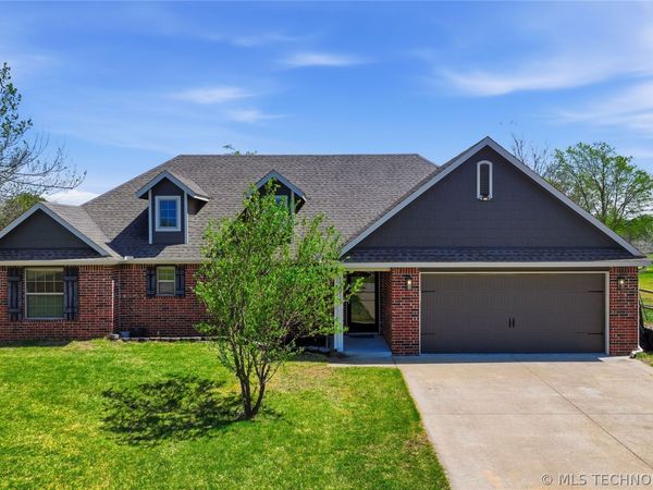12015 N 195th East Avenue , Collinsville, OK 74021