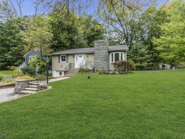 55 Orchard Dr, Vernon, NJ 07462