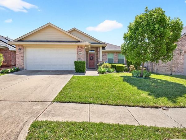 1015 Kimbro Drive, Forney, TX 75126