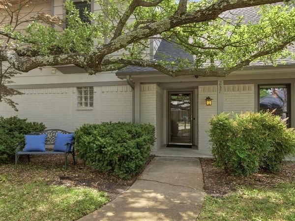 237 Woodcrest Drive, Richardson, TX 75080