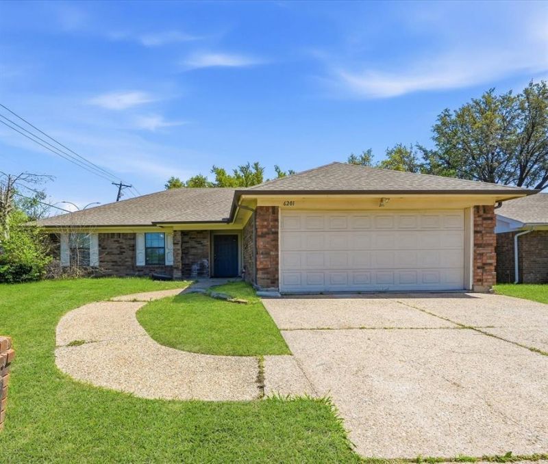 6201 Minuteman Lane, Arlington, TX 76002 Main Photo