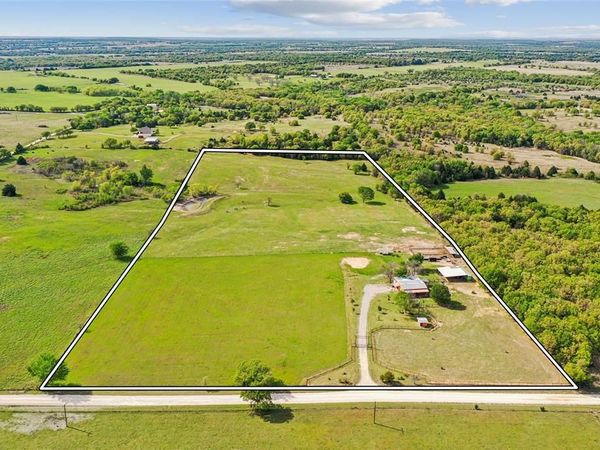 1406 N Johnson Loop, Montague, TX 76251