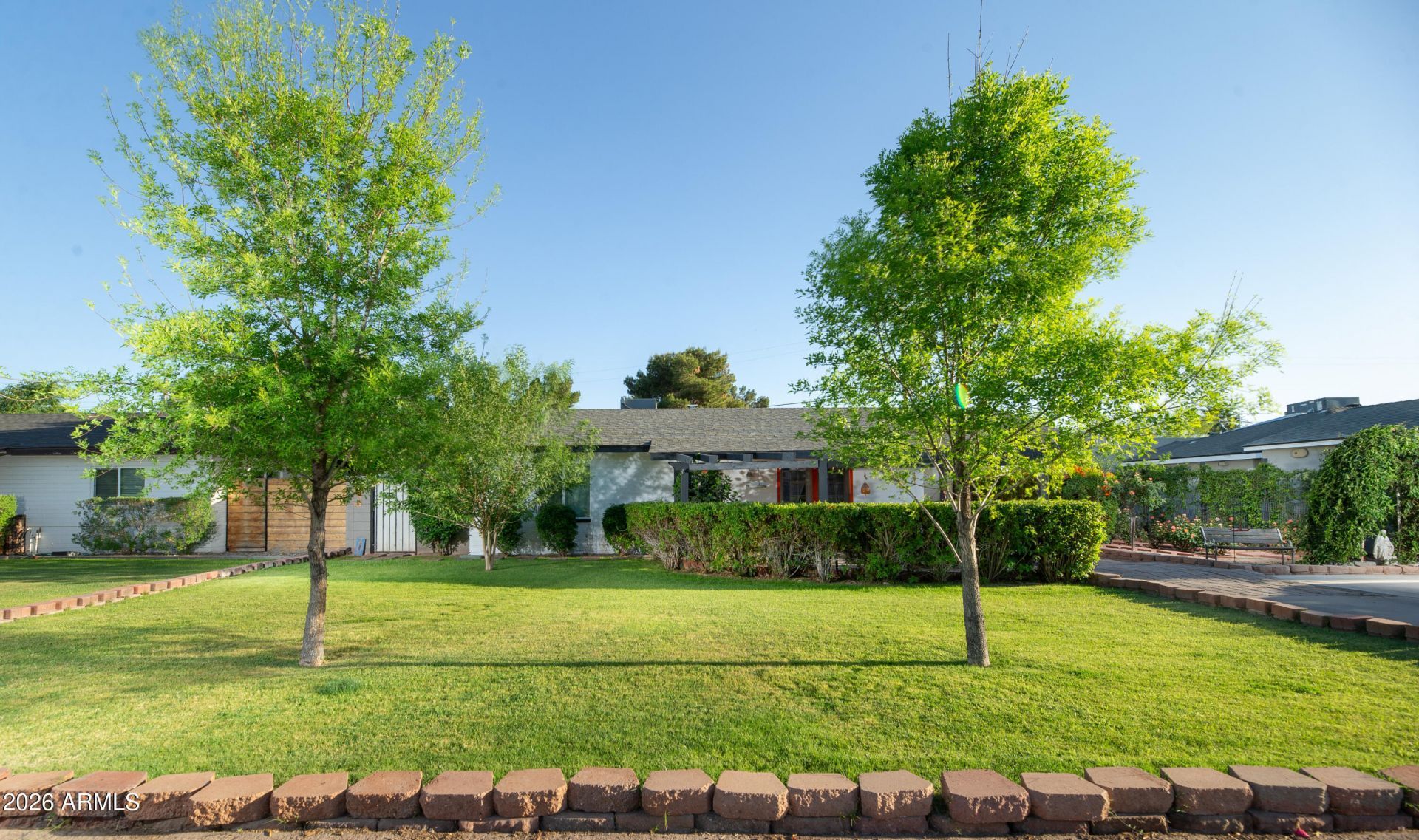 935 E Oregon Avenue, Phoenix, AZ 85014 Main Photo